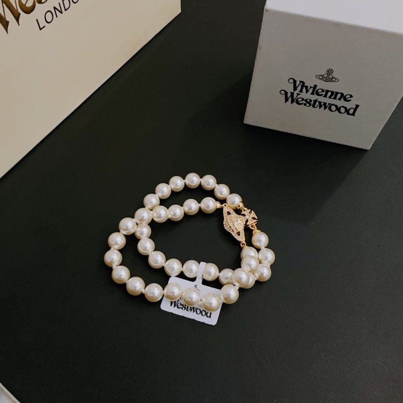 Vivienne Westwood Saturn Pearl Bracelet Gold
