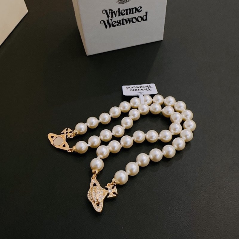 Vivienne Westwood Saturn Pearl Bracelet Gold view