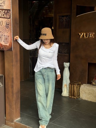 Vintage Wash Wide-Leg Denim Jeans – Light Blue view 6