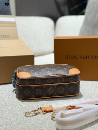 Louis Vuitton Monogram Double Layer Messenger Bag Brown view 5