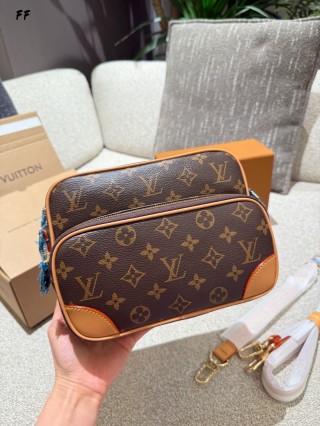 Louis Vuitton Monogram Double Layer Messenger Bag Brown view 6