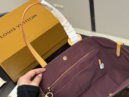 Louis Vuitton Monogram Canvas Shoulder Bag - Brown view 4