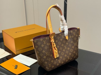 Louis Vuitton Monogram Canvas Shoulder Bag - Brown view 6