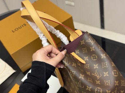 Louis Vuitton Monogram Canvas Shoulder Bag - Brown view 7