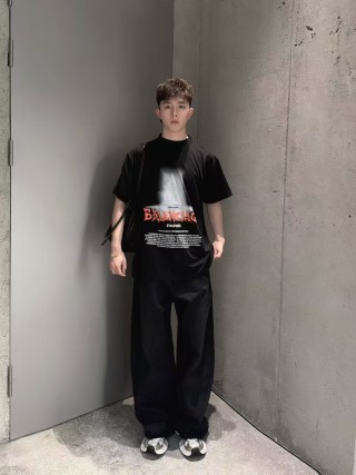 Black Oversized Graphic Print T-Shirt with Red Logo view 6