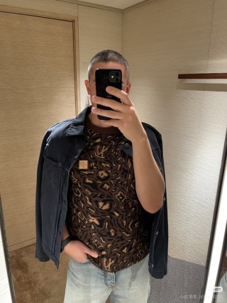 Louis Vuitton Monogram Short Sleeve T-Shirt Brown view 4