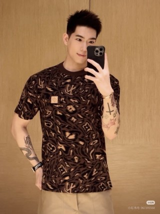 Louis Vuitton Monogram Short Sleeve T-Shirt Brown view 7