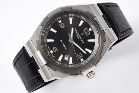 Vacheron Constantin Overseas Automatic Steel Watch 42mm view 2