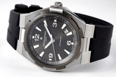 Vacheron Constantin Overseas Automatic Steel Watch 42mm view 3