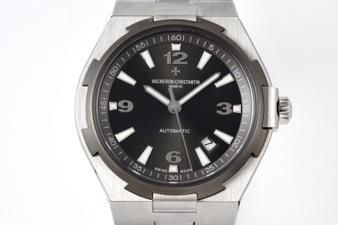 Vacheron Constantin Overseas Automatic Steel Watch 42mm view 4