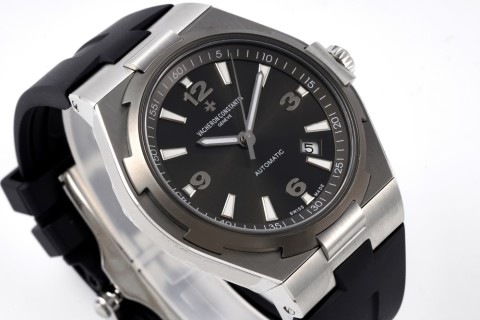 Vacheron Constantin Overseas Automatic Steel Watch 42mm view 5