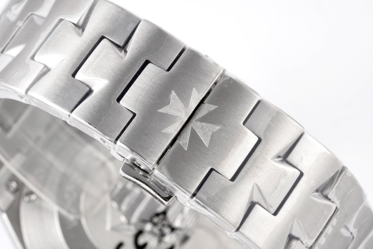 Vacheron Constantin Overseas Automatic Steel Watch 42mm view