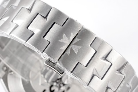 Vacheron Constantin Overseas Automatic Steel Watch 42mm view 9