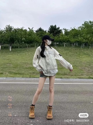 White Lightweight Sun Protection Windbreaker Jacket view 2