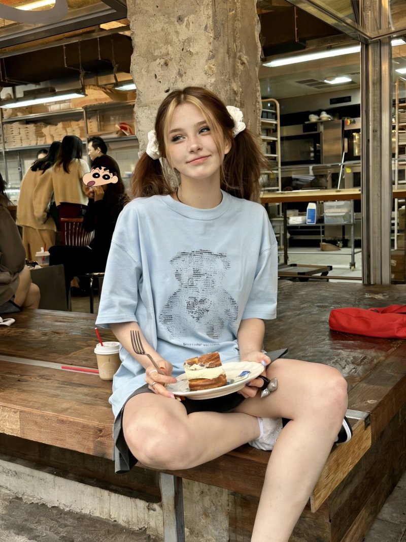 Light Blue Graphic Print Short Sleeve T-Shirt