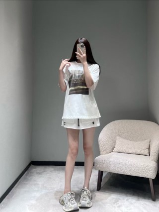 Cream Graphic Print Short Sleeve T-Shirt - Window Scene view 7