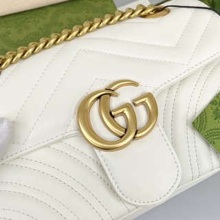 Gucci GG Marmont Quilted Shoulder Bag - White view 4