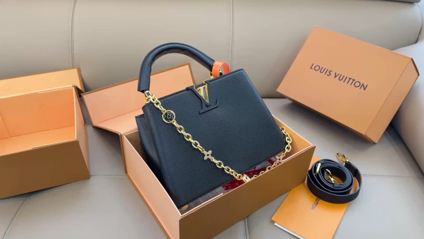 Louis Vuitton Capucines Navy Blue Leather Handbag
