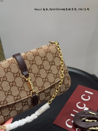 Gucci Aperitivo Jackie 1961 GG Canvas Shoulder Bag Beige view 3