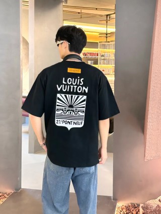 Louis Vuitton Black Logo Short Sleeve T-Shirt view 6