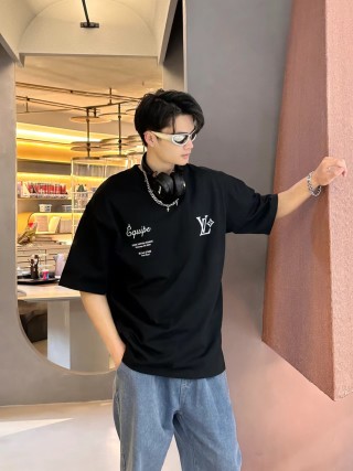Louis Vuitton Black Logo Short Sleeve T-Shirt view 8