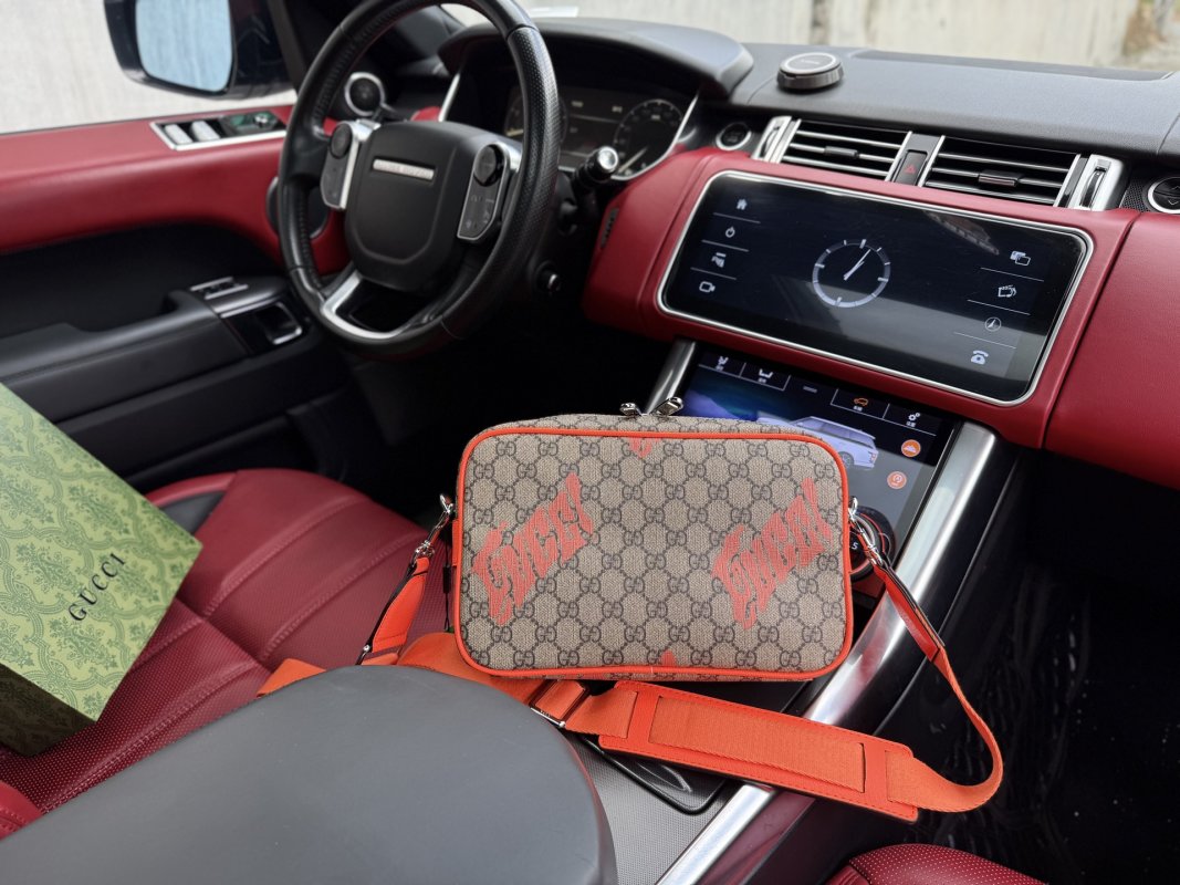 Gucci GG Canvas Messenger Bag Orange view