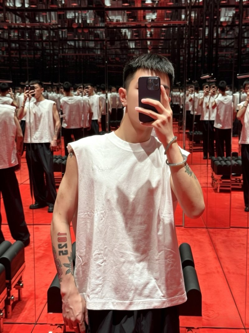 Alexander Wang Logo Embroidered Tank Top White view