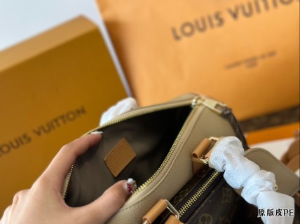 Louis Vuitton Keepall 25 Pillow Bag Muted Beige & Monogram view 8