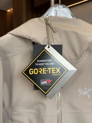 Arc'teryx GORE-TEX Lightweight Windproof Jacket Beige