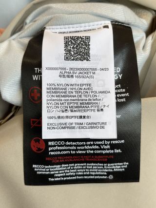 Arc'teryx GORE-TEX Lightweight Windproof Jacket Beige view 2