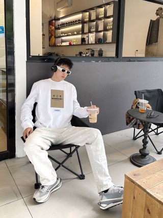 Burberry White Logo Sweatshirt view 5