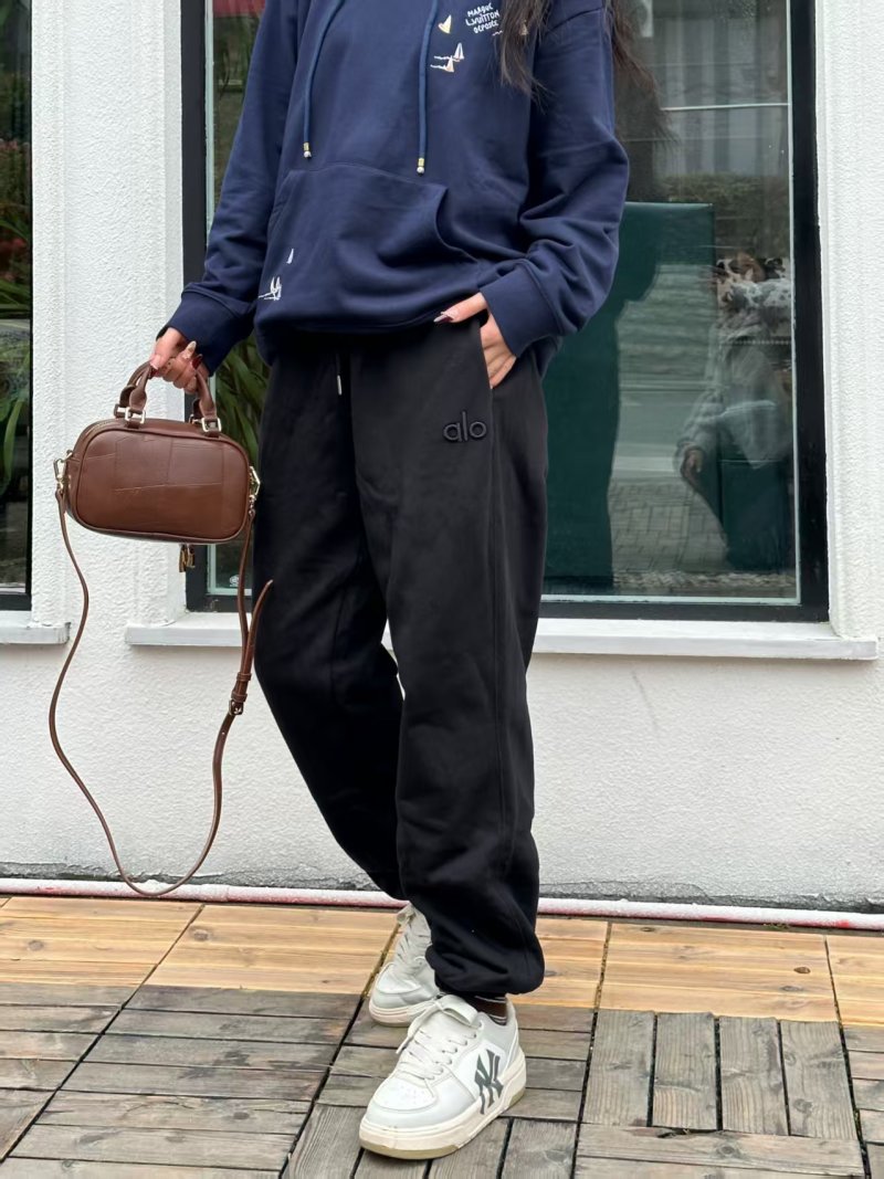 Alo Black Wide-Leg Sweatpants view
