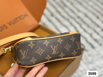 Louis Vuitton Monogram Mini Shoulder Bag Black view 7