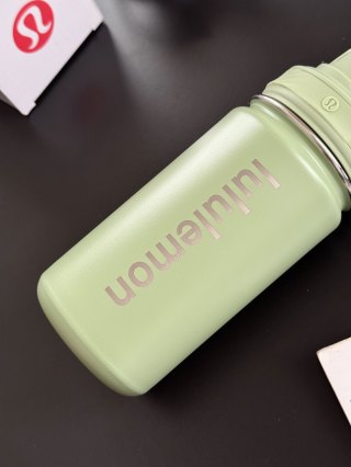 Lululemon Insulated Water Bottle Sage Green 24oz view 3
