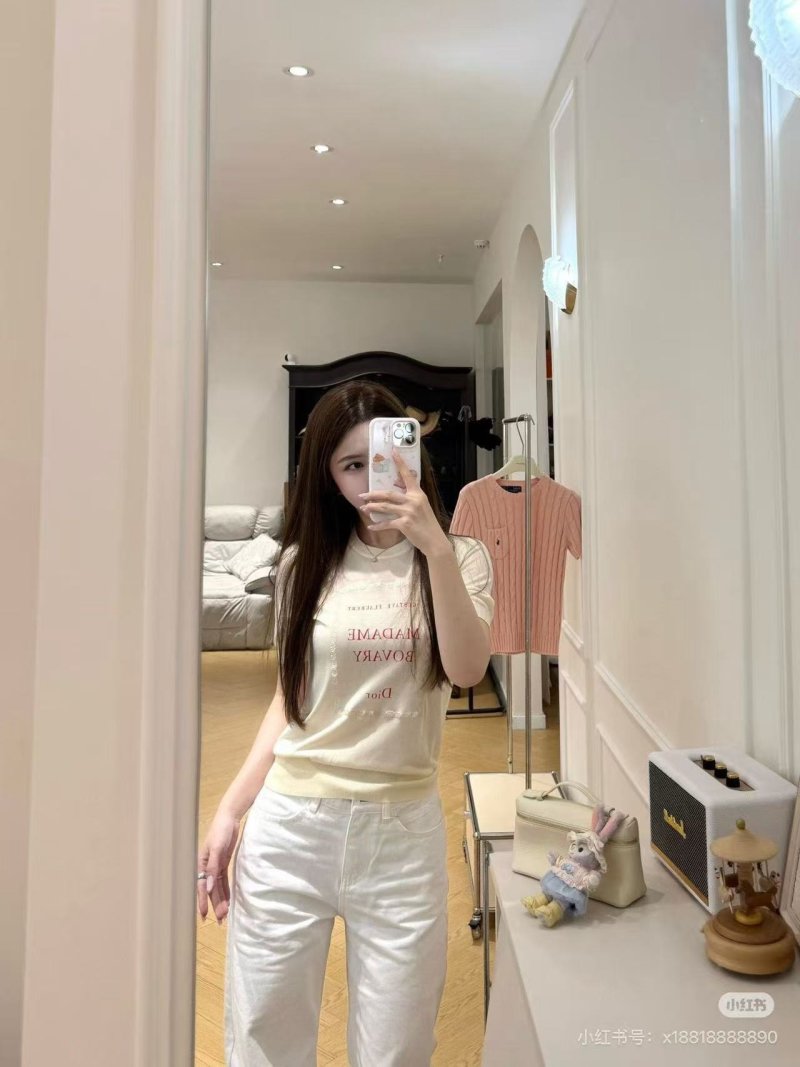 Cream Graphic Print Short Sleeve T-Shirt