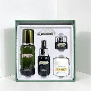 La Mer 4-Piece Repair Skincare Gift Set view 3