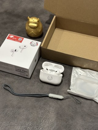 Apple AirPods Pro 2 Animated Character Edition White view 8