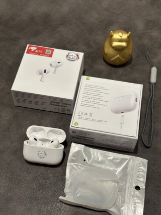 Apple AirPods Pro 2 Animated Character Edition White view 9