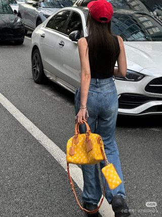 Louis Vuitton Speedy Monogram Yellow Canvas Handbag view 4