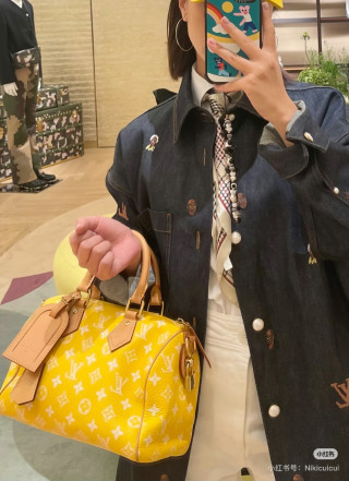 Louis Vuitton Speedy Monogram Yellow Canvas Handbag view 5