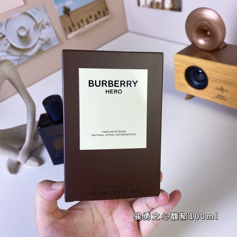Burberry Hero Parfum Intense 100ml view