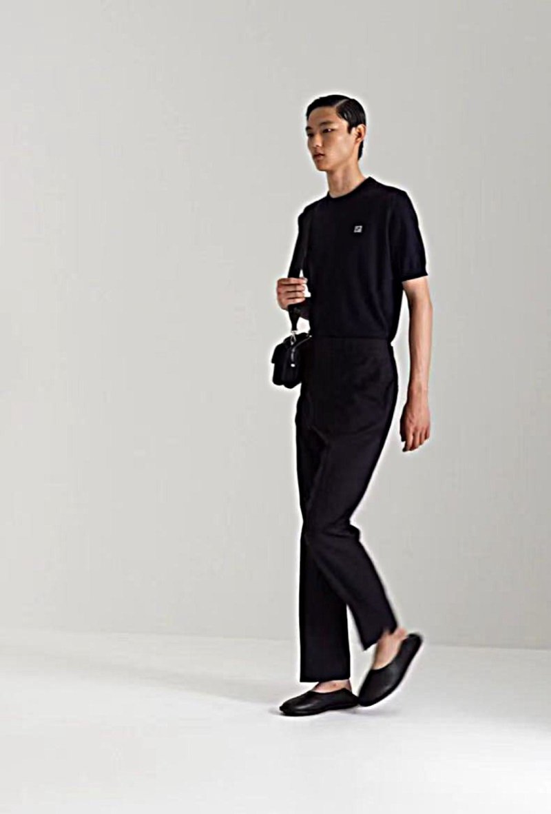 Essential Black Crew Neck Short Sleeve T-Shirt view