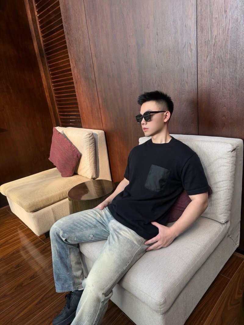 Black Pocket Crewneck T-Shirt