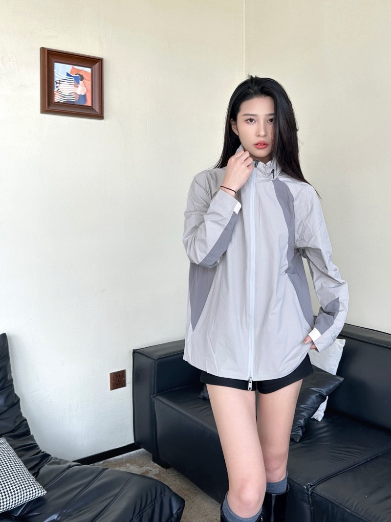 Lightweight Grey Windbreaker Jacket with Contrast Panels view