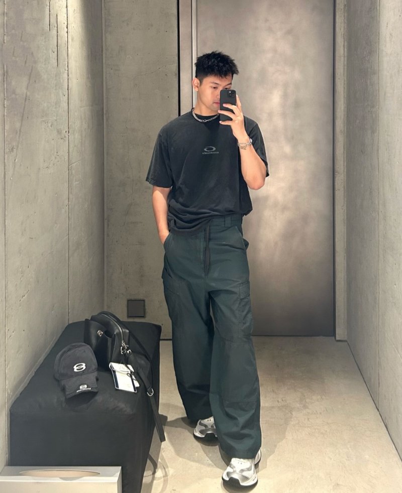 Black Minimalist Short Sleeve T-Shirt view