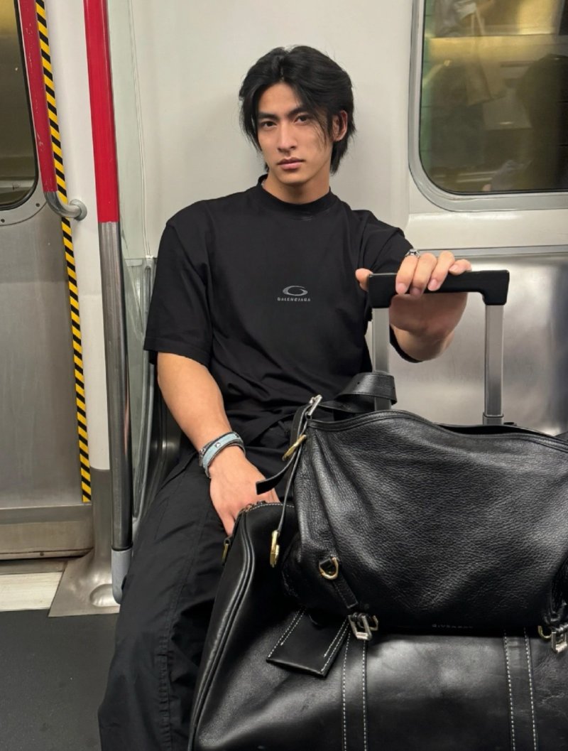 Black Minimalist Short Sleeve T-Shirt view