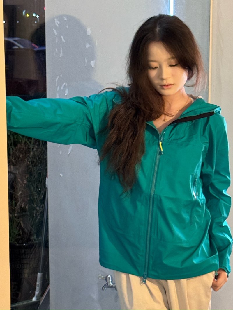 Kaerlae M8 Stand Collar Windbreaker Jacket Light Cloud Gray view