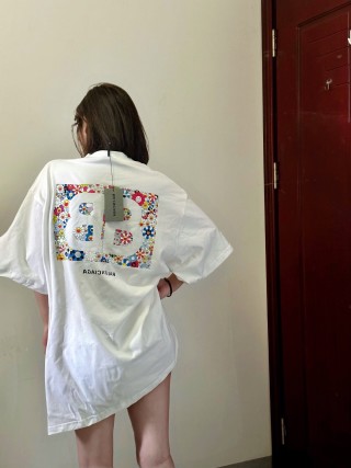 Balenciaga Logo White Short Sleeve T-Shirt view 4