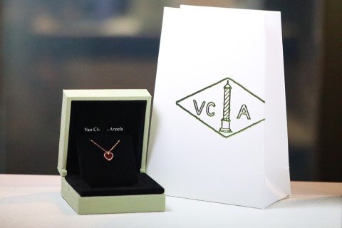 Van Cleef & Arpels Rose Gold Heart Pendant Necklace view 3