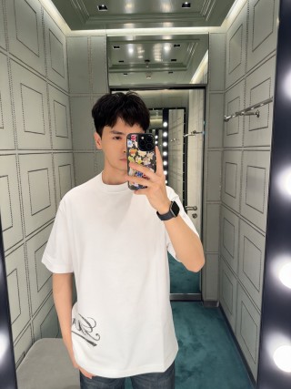 Gucci White Script Logo Short Sleeve T-Shirt view 3